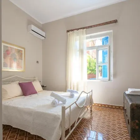 Grandma's Chic In Chania Venetian Harbor La Canea