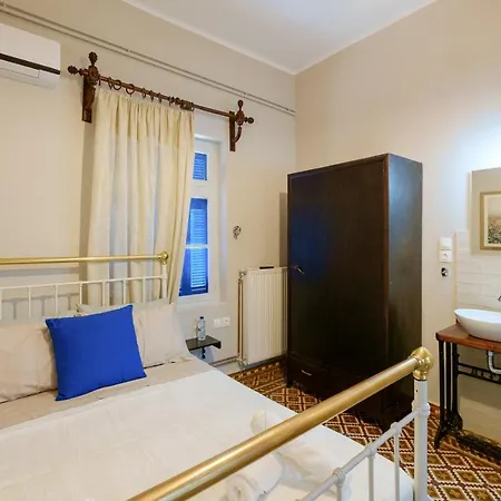 Grandma's Chic In Chania Venetian Harbor *