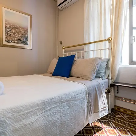 Grandma's Chic In Chania Venetian Harbor