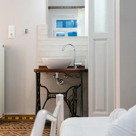 Grandma's Chic In Chania Venetian Harbor Holiday home *